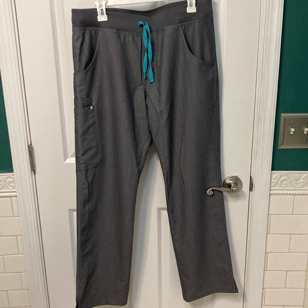 COPY - Figs women’s size large graphite scrub bottoms, excellent used condition